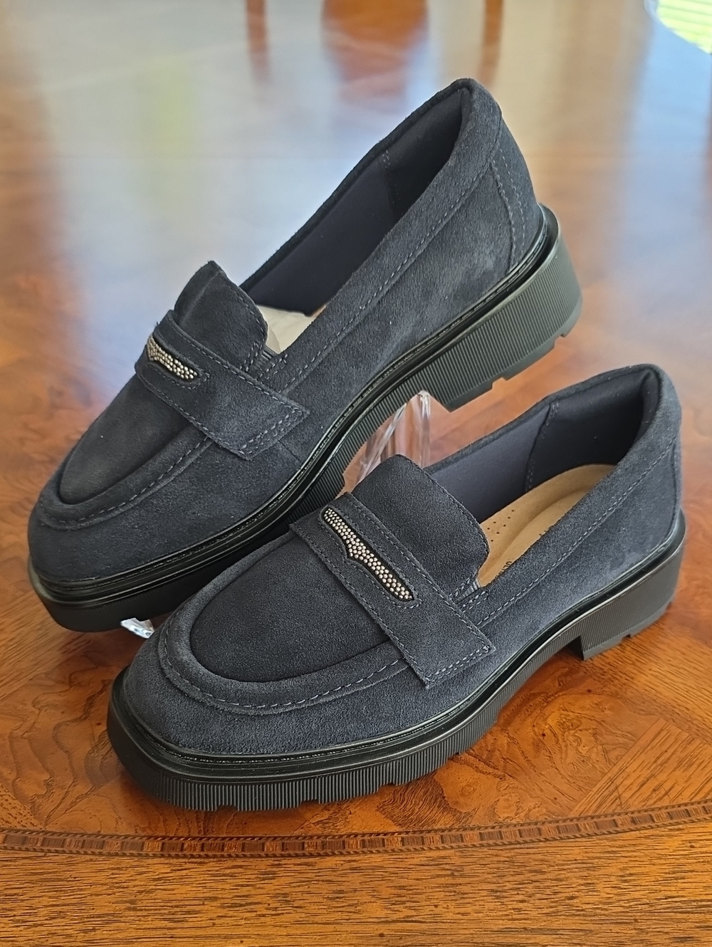 Clarks Collection Lauryl Step Loafers Dark Navy Blue Suede Shoes size 7 M - NEW